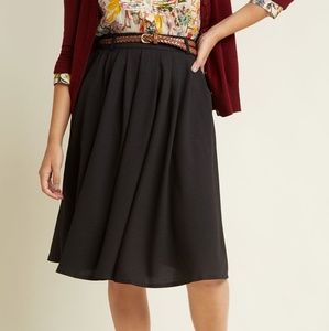 Modcloth Breathtaking Water Lilies Skirt size Med